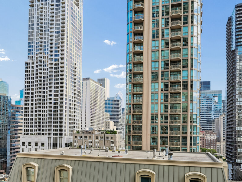 25 E Superior Street Chicago IL 60611