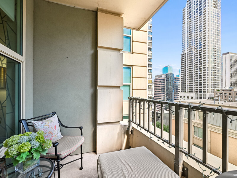 25 E Superior Street Chicago IL 60611