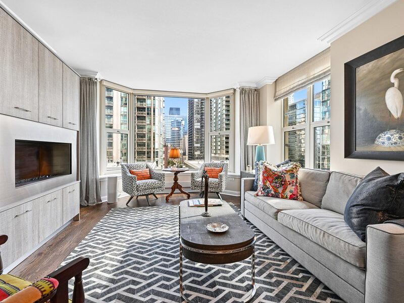 25 E Superior Street Chicago IL 60611