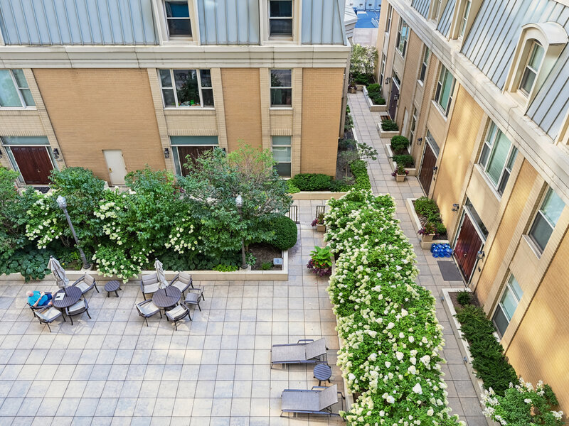 25 E Superior Street Chicago IL 60611