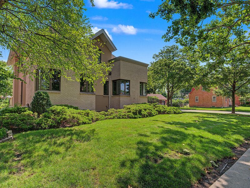 1915 S Washington Avenue Park Ridge IL 60068