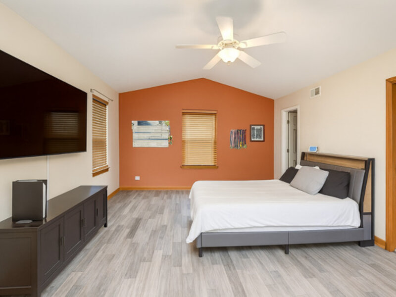 406 Juniper Drive North Aurora IL 60542