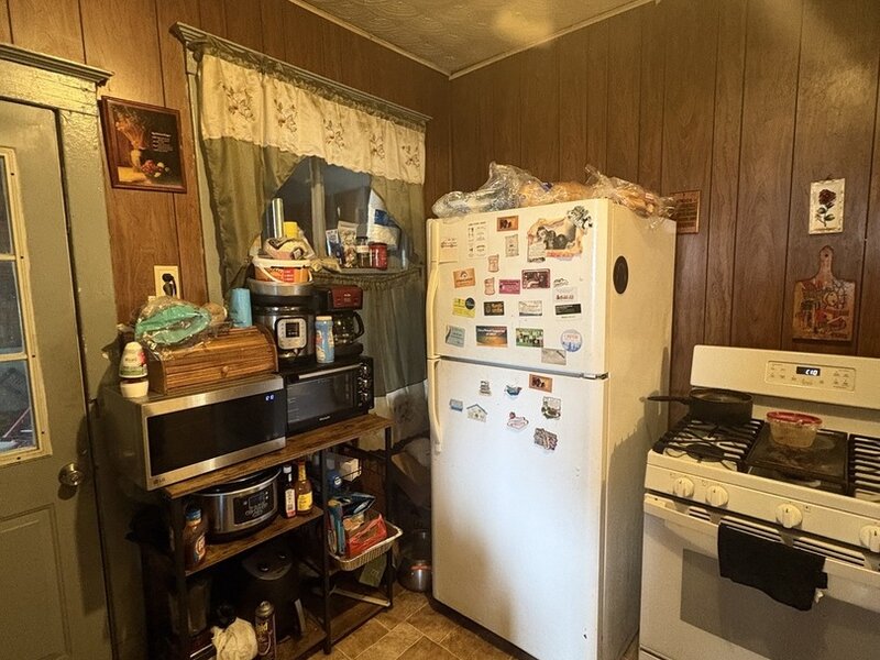 7158 S May Street Chicago IL 60621
