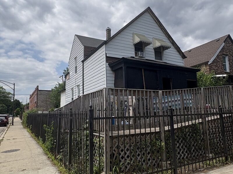 7158 S May Street Chicago IL 60621
