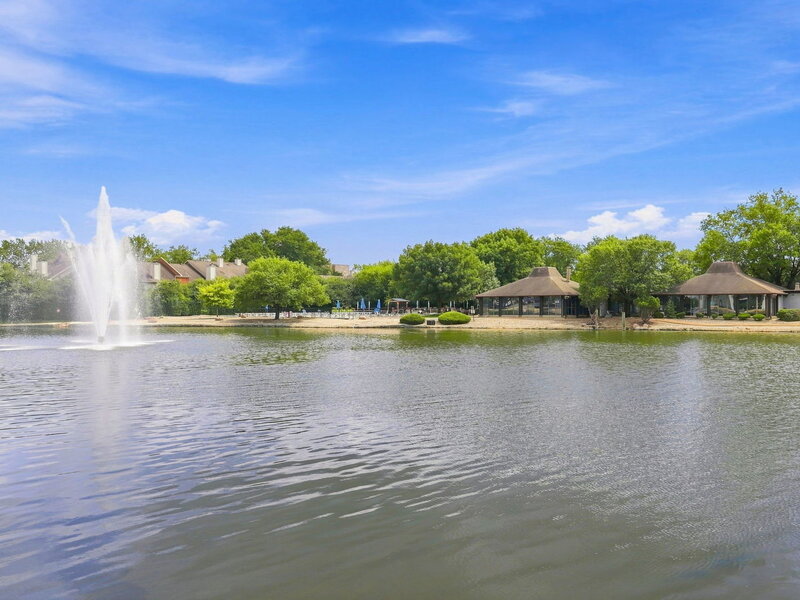 2005 S Finley Road Lombard IL 60148