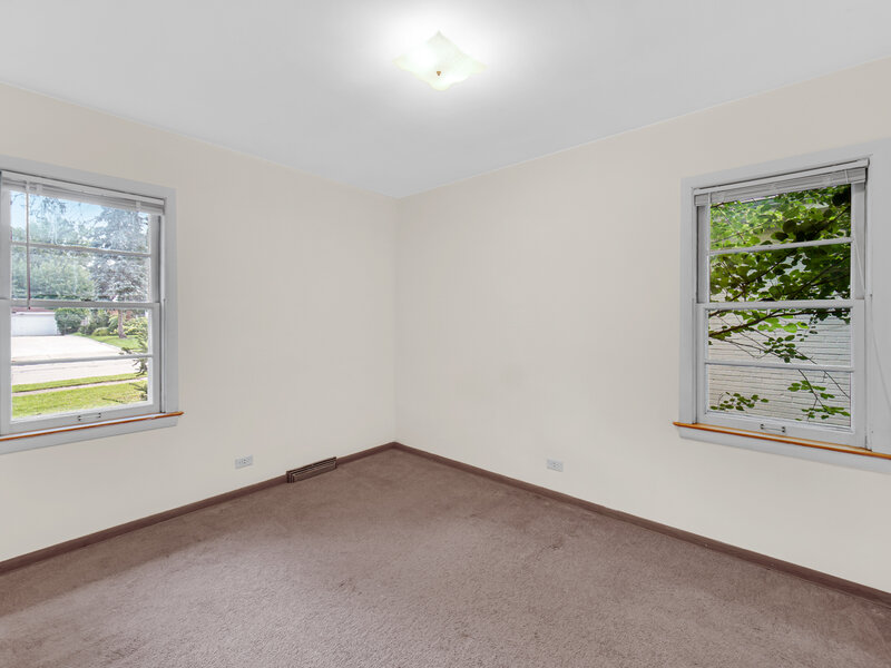 308 Maple Street Glen Ellyn IL 60137