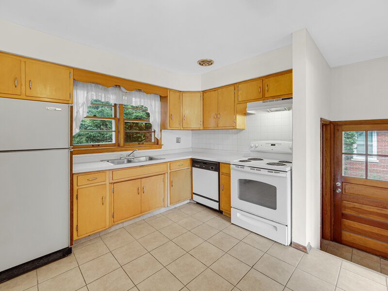 308 Maple Street Glen Ellyn IL 60137