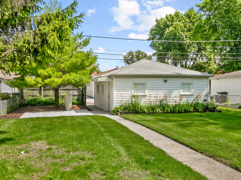 9516 Jackson Avenue Brookfield IL 60513