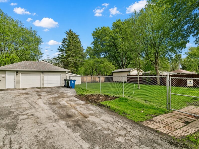 18415 Morris Avenue Homewood IL 60430