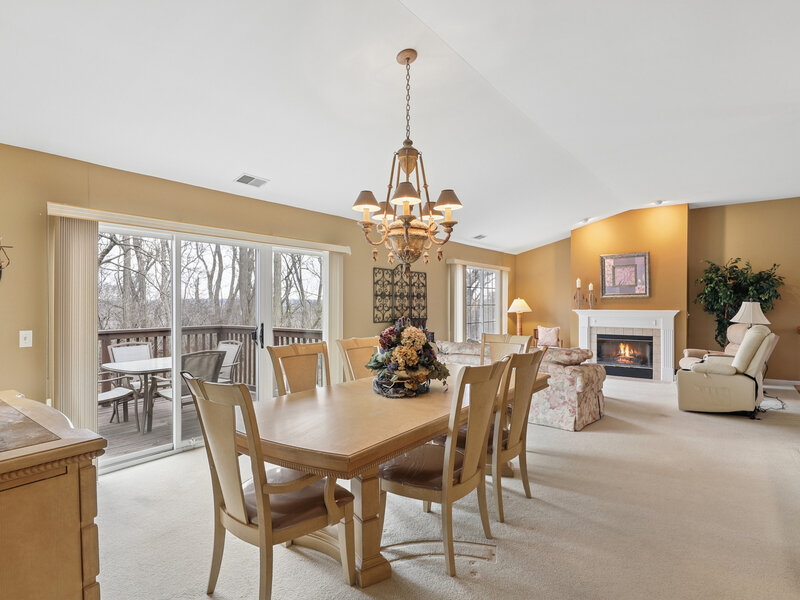 628 King Court East Dundee IL 60118