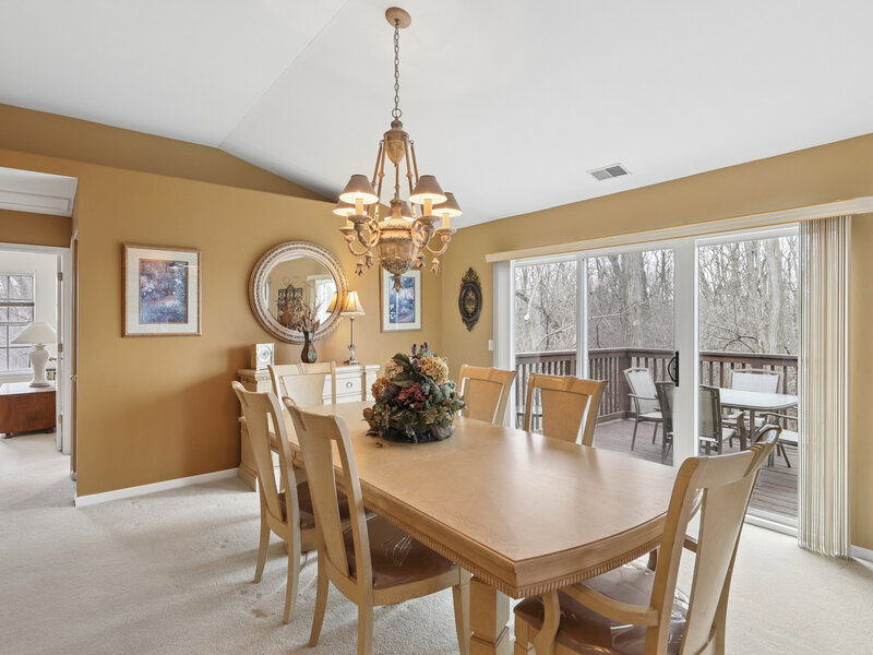 628 King Court East Dundee IL 60118