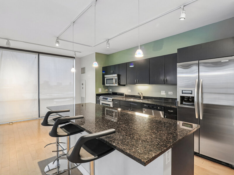 860 W Blackhawk Street Chicago IL 60642
