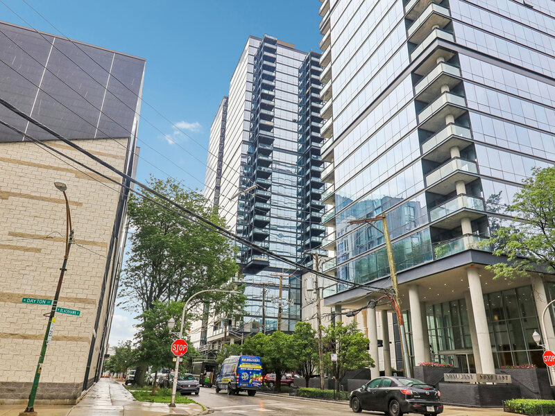 860 W Blackhawk Street Chicago IL 60642