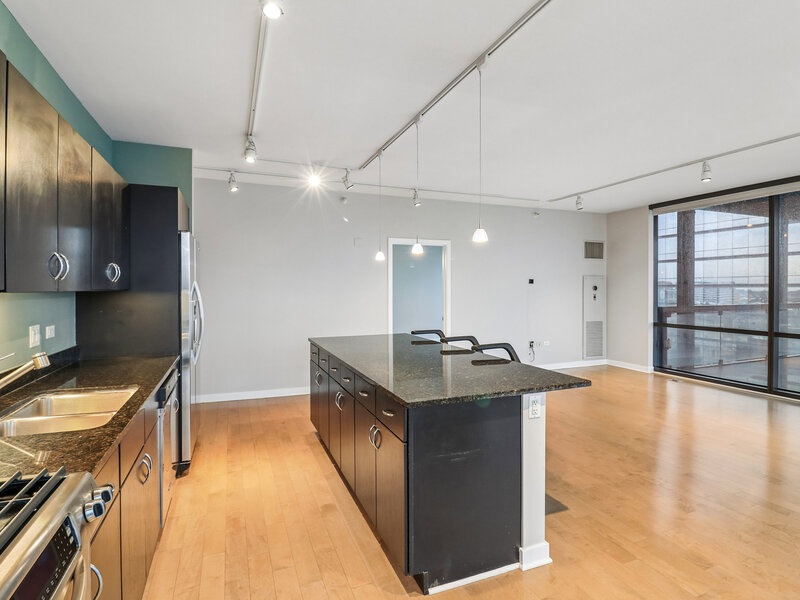 860 W Blackhawk Street Chicago IL 60642