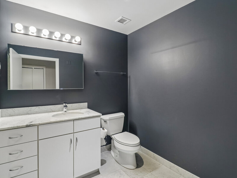 860 W Blackhawk Street Chicago IL 60642