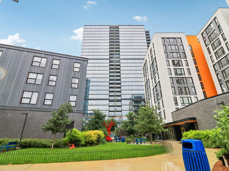 860 W Blackhawk Street Chicago IL 60642