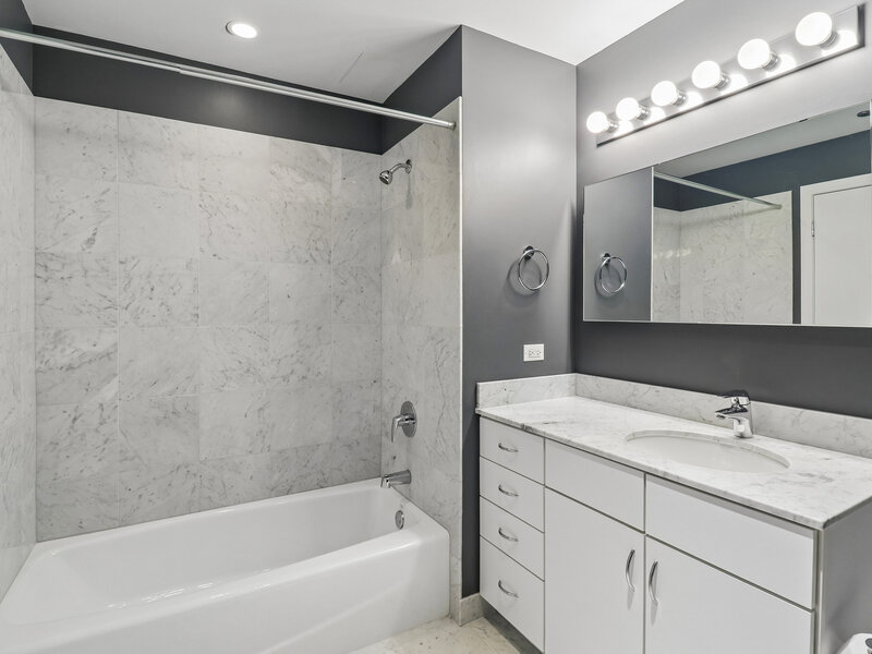860 W Blackhawk Street Chicago IL 60642