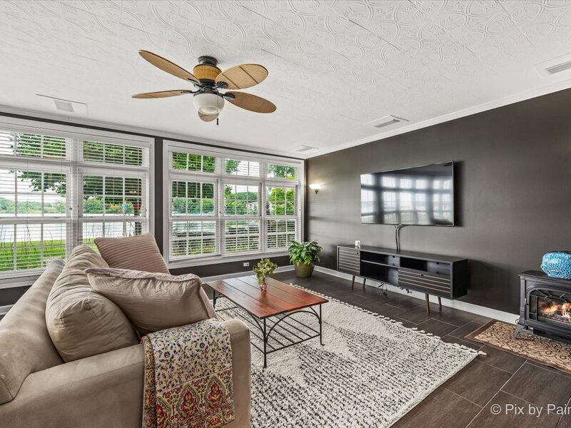 15 Shoshoni Trail Lake Villa IL 60046
