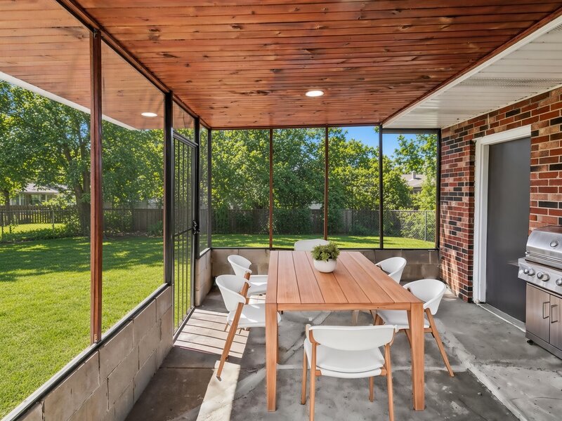 6151 Victoria Drive Oak Forest IL 60452