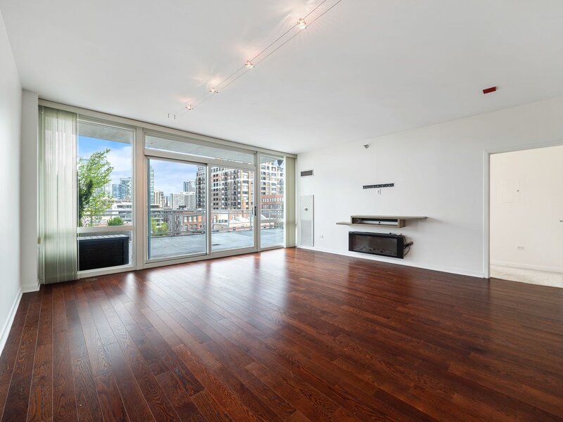757 N Orleans Street Chicago IL 60654