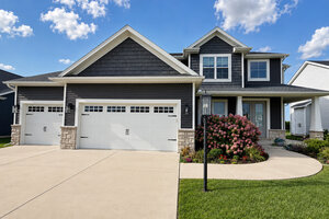 Photo of 908 Declaration Drive Savoy IL 61874