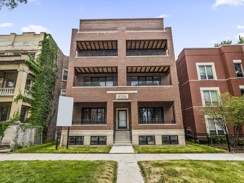 4316 S Michigan Avenue Chicago IL 60653