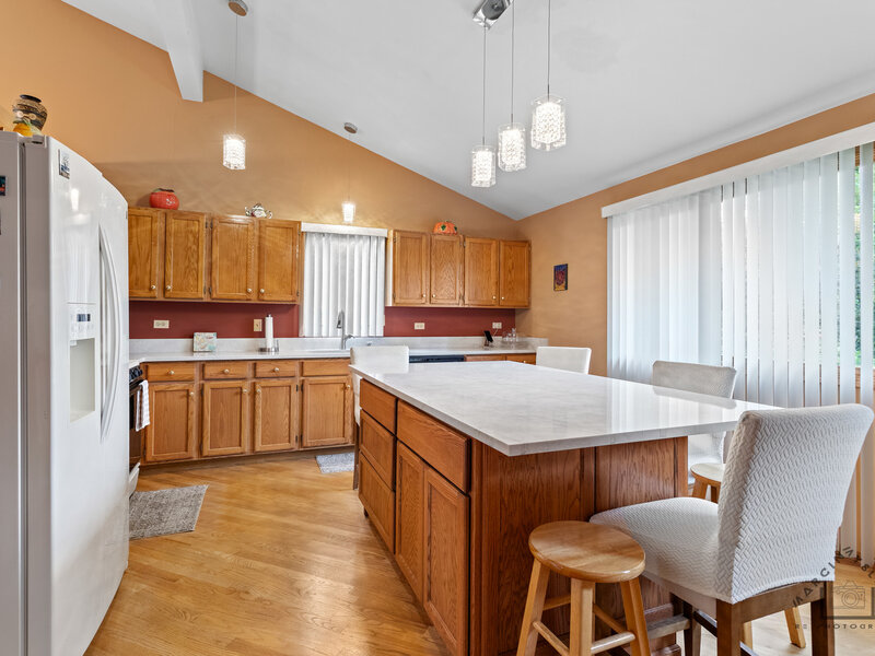 2141 W Cimarron Way Addison IL 60101