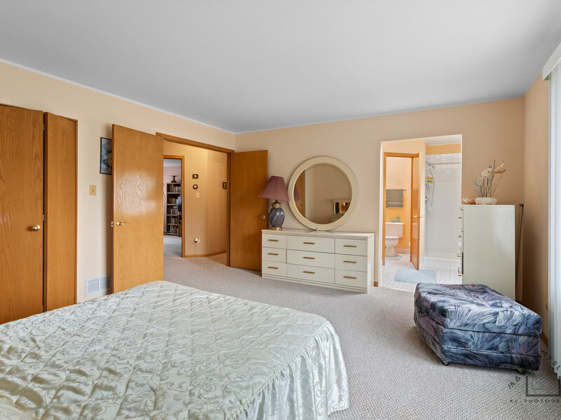 2141 W Cimarron Way Addison IL 60101