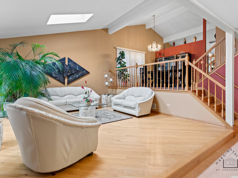 2141 W Cimarron Way Addison IL 60101