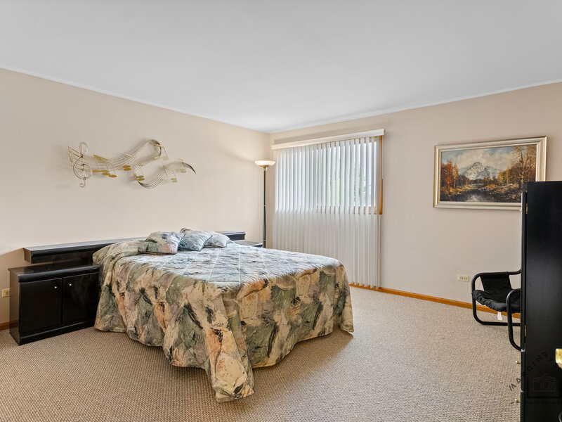 2141 W Cimarron Way Addison IL 60101