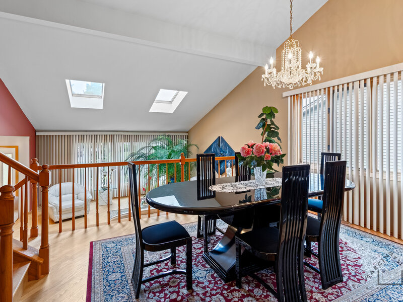 2141 W Cimarron Way Addison IL 60101