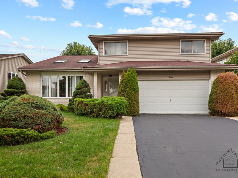 2141 W Cimarron Way Addison IL 60101