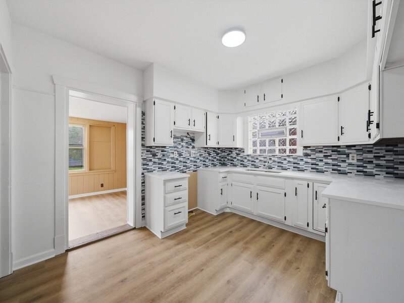 8533 S Rhodes Avenue Chicago IL 60619