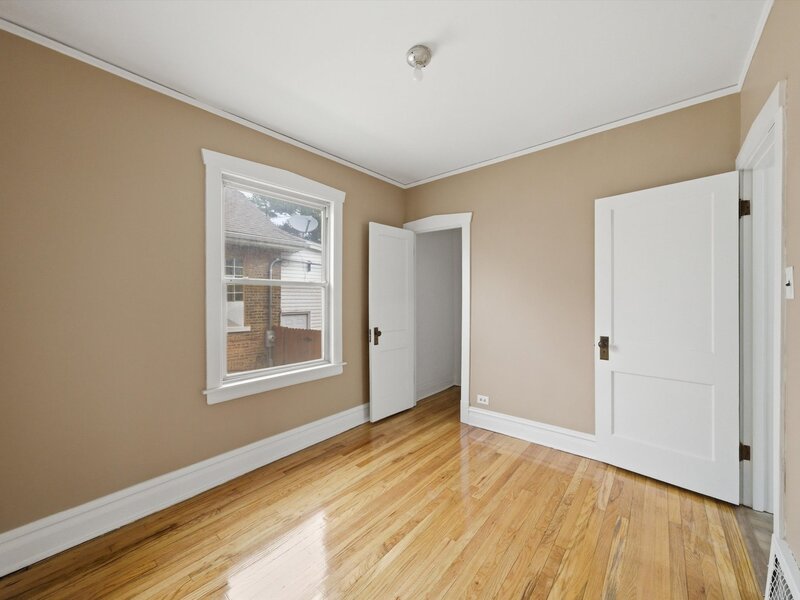 8533 S Rhodes Avenue Chicago IL 60619