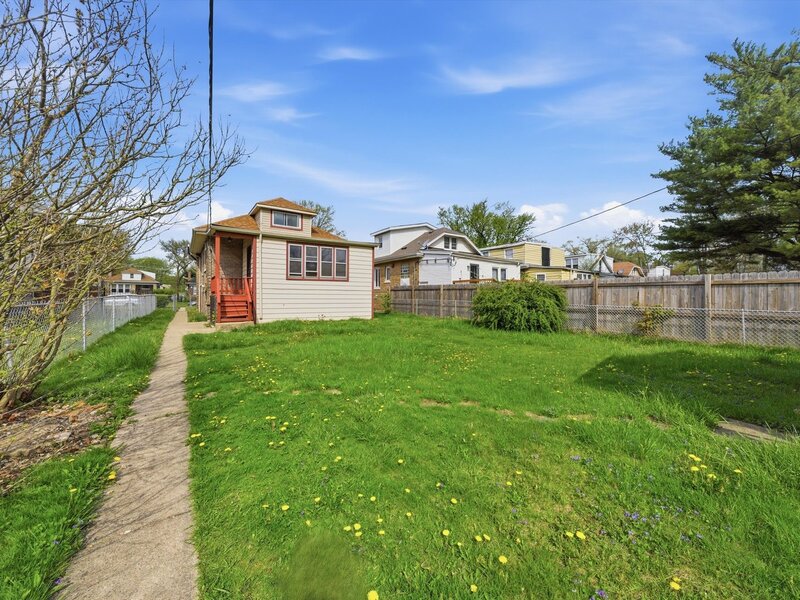 8533 S Rhodes Avenue Chicago IL 60619