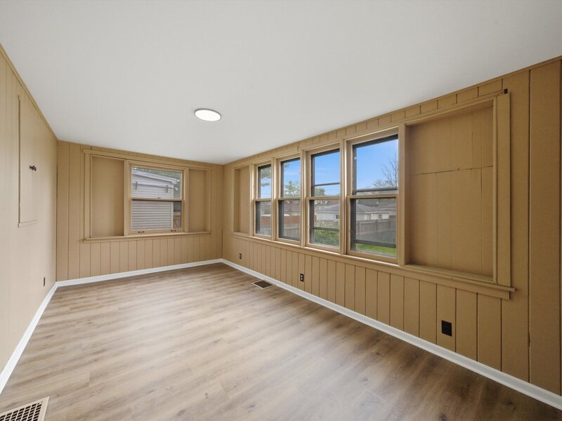 8533 S Rhodes Avenue Chicago IL 60619