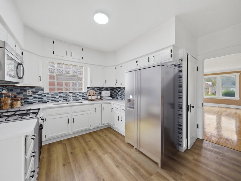8533 S Rhodes Avenue Chicago IL 60619