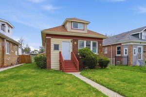 Photo of 8533 S Rhodes Avenue Chicago IL 60619
