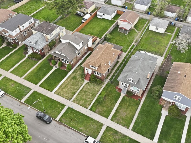 8533 S Rhodes Avenue Chicago IL 60619