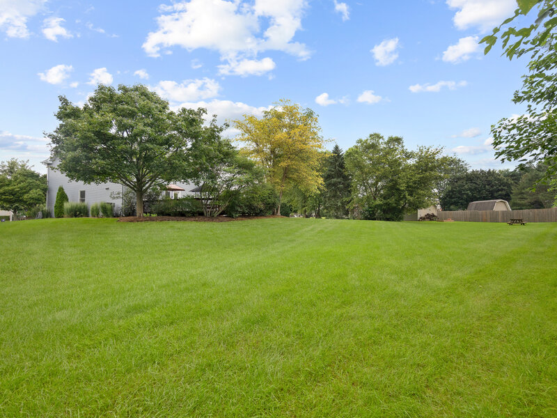 2877 Sarah Court Elgin IL 60124
