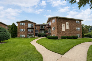 Photo of 5629 6th Avenue Countryside IL 60525 Unit 1B