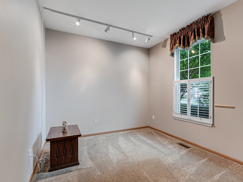 676 S Wellston Lane Romeoville IL 60446