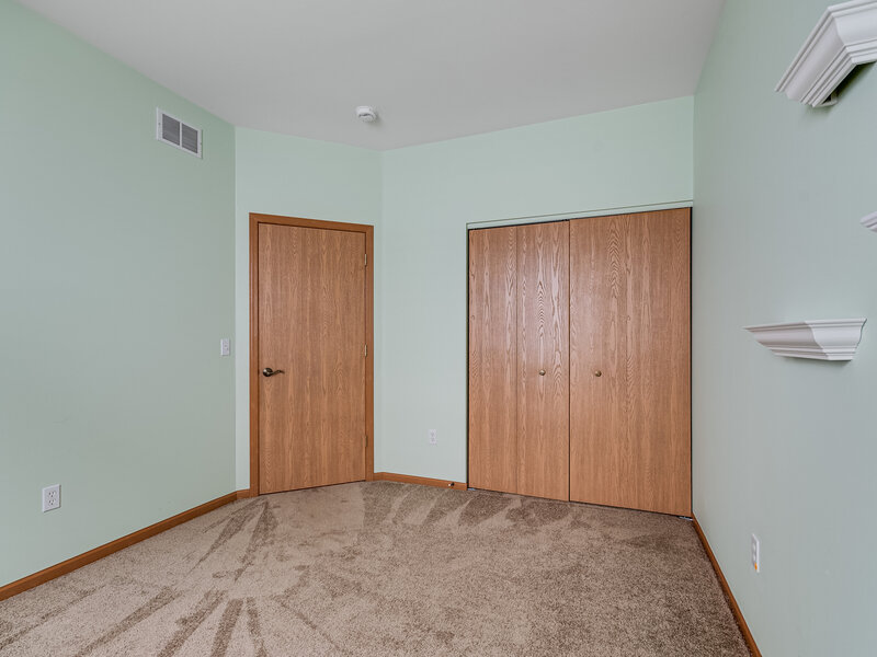 676 S Wellston Lane Romeoville IL 60446