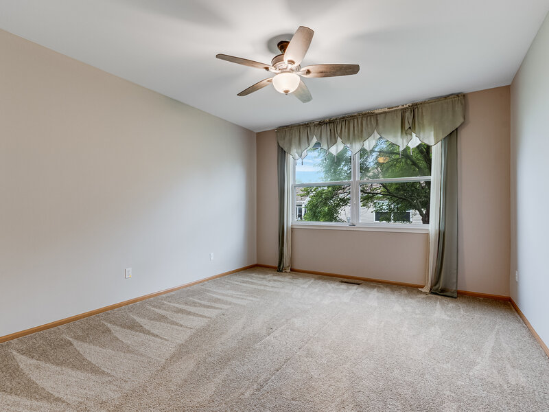 676 S Wellston Lane Romeoville IL 60446