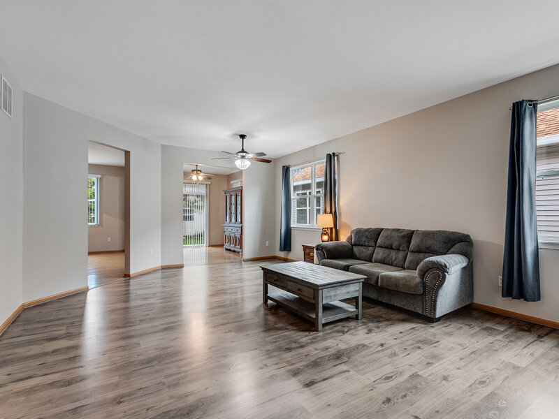 676 S Wellston Lane Romeoville IL 60446