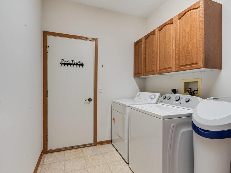 676 S Wellston Lane Romeoville IL 60446