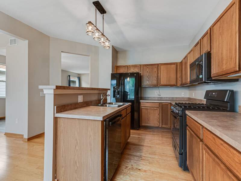 676 S Wellston Lane Romeoville IL 60446