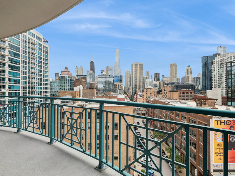 340 W Superior Street Chicago IL 60654