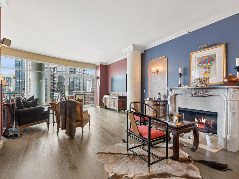 340 W Superior Street Chicago IL 60654
