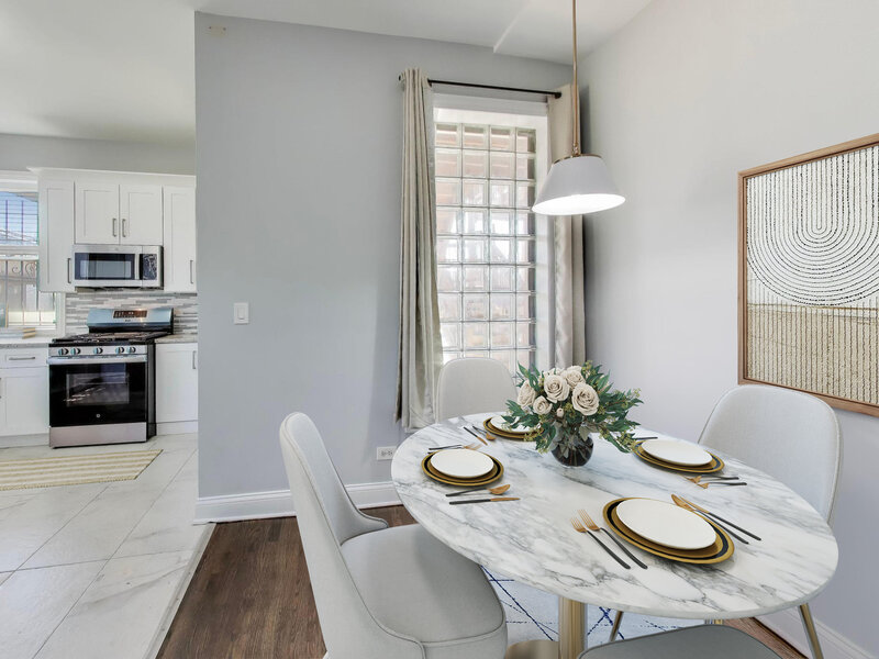 313 E 60th Street Chicago IL 60637